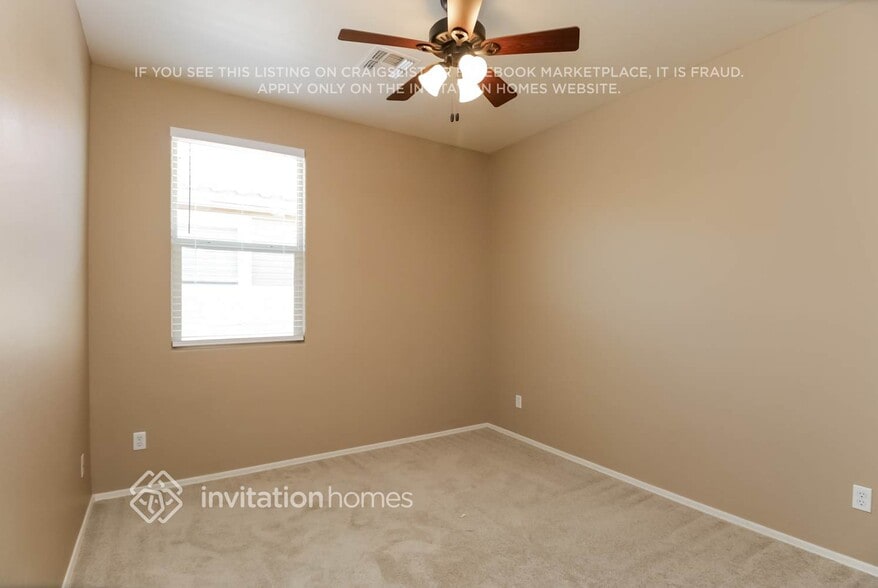 Building Photo - 4962 E Longhorn St