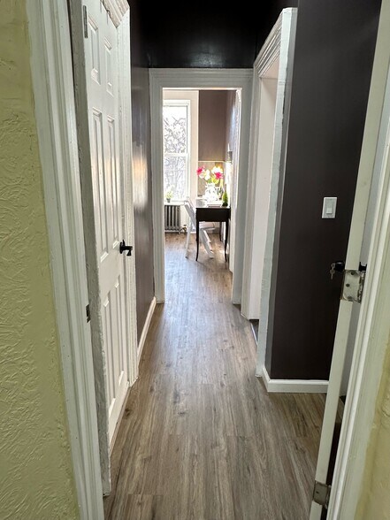 Building Photo - 326 50th St