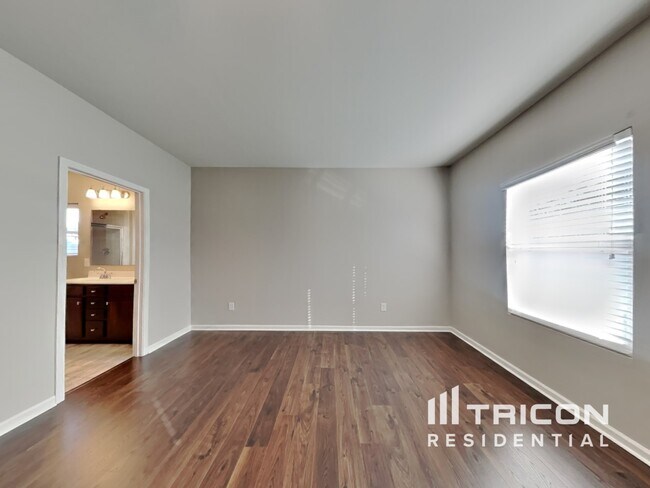 Building Photo - 1064 Bitting Hall Cir
