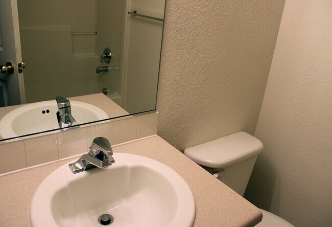 Building Photo - Rent Reduced! 3 Bedrooms, 2.5 Baths & a Layout Designed for Living