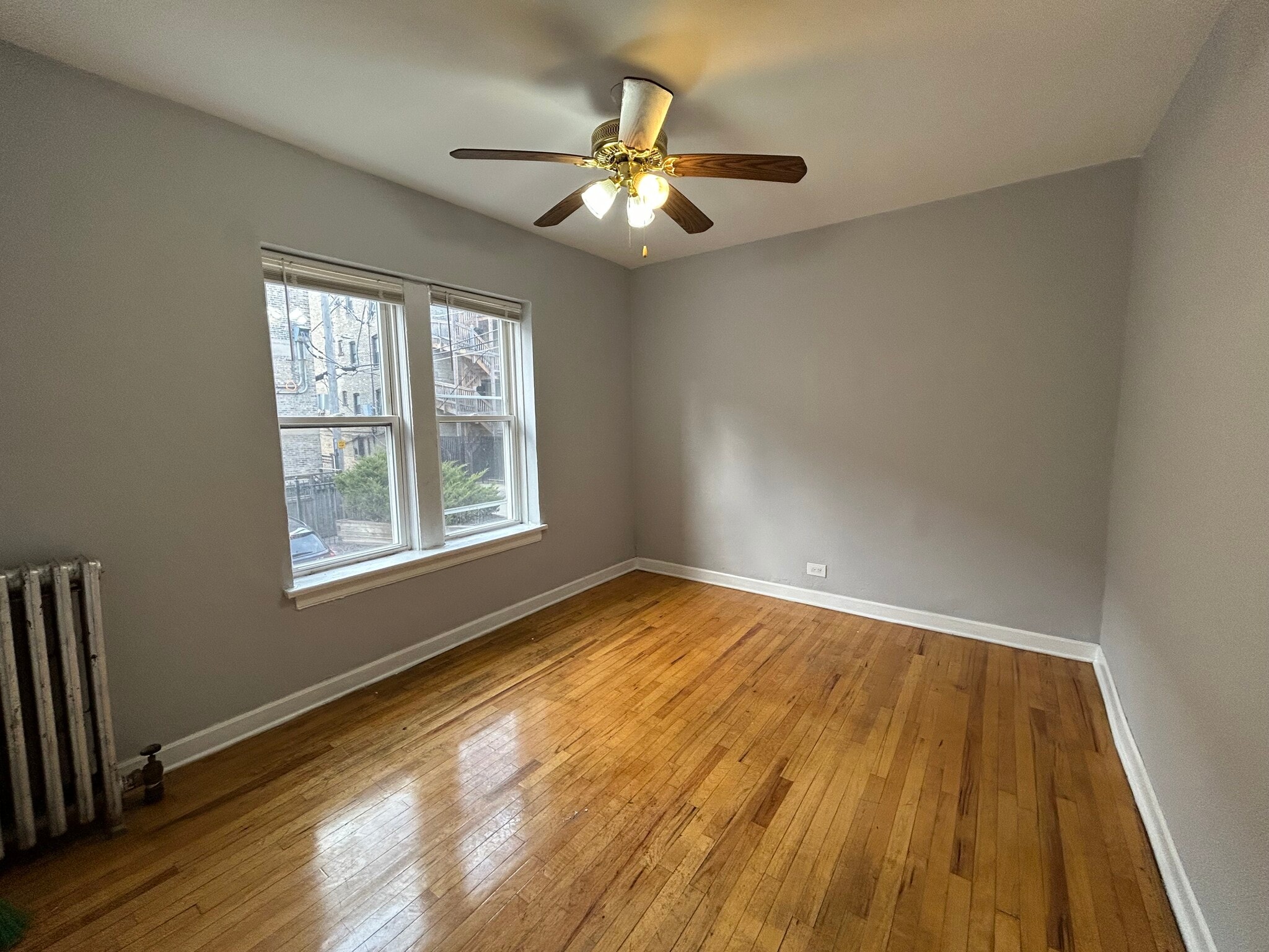 Building Photo - 6956 N Ashland Ave