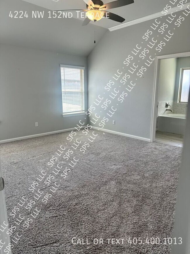 Building Photo - 4224 NW 152nd Terrace