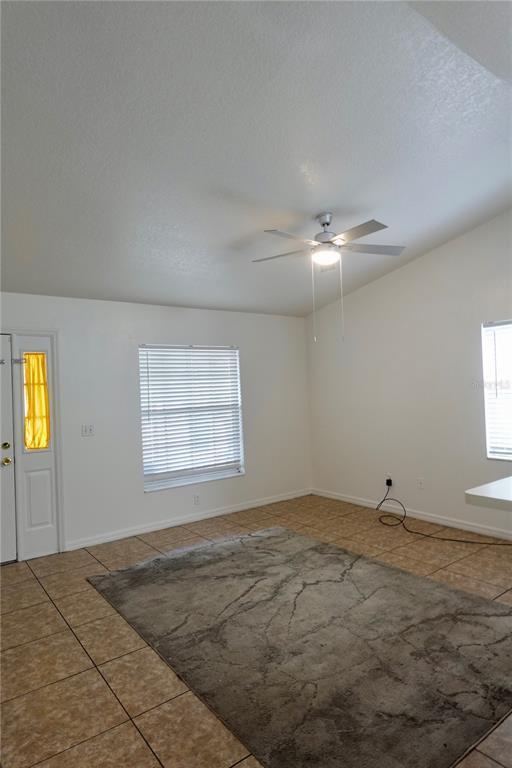 Building Photo - 540 W Comstock Ave