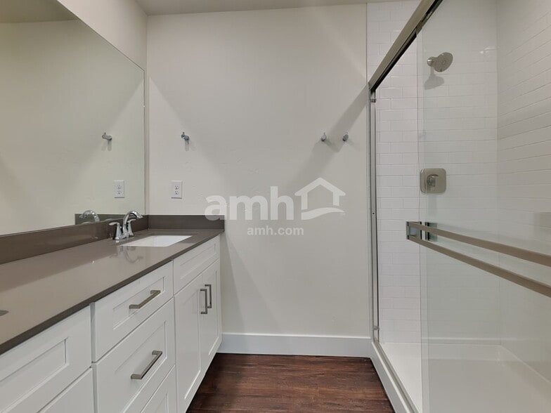 Building Photo - 11482 W Mesquite St