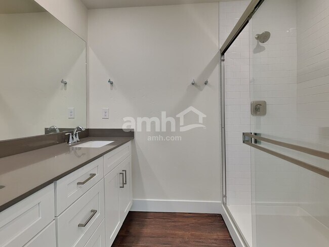 Building Photo - 11482 W Mesquite St