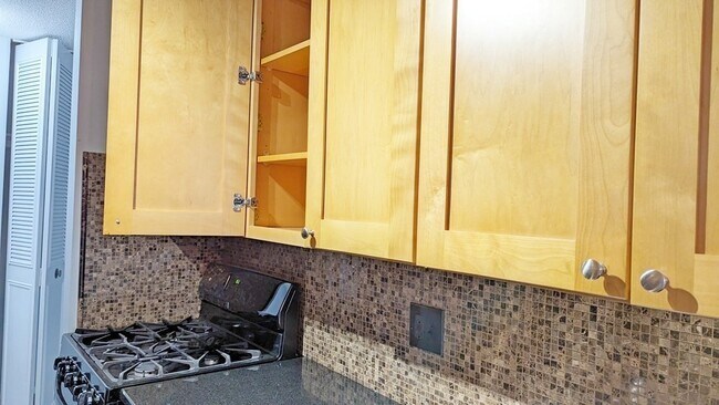 Building Photo - 60 Shrewsbury Green Dr