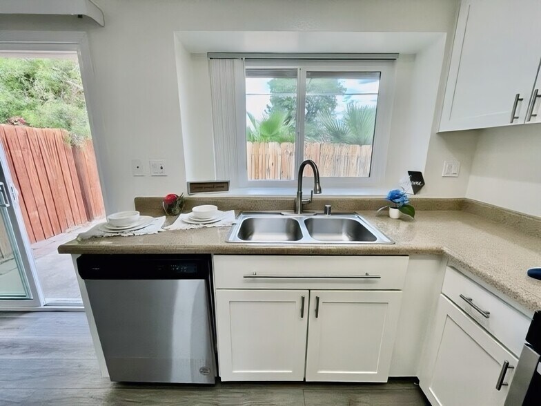 Building Photo - 79420 Avenue 42