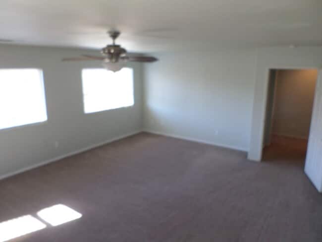 Building Photo - Monument Ranch - BIG home with LOTS to off...