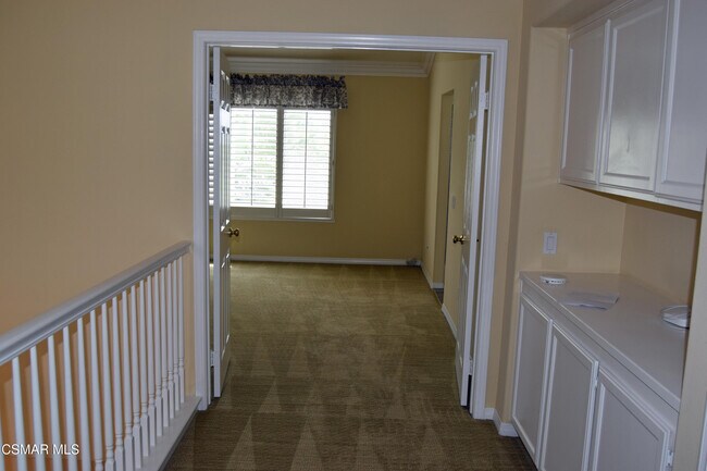 Building Photo - 2324 Solway Ct