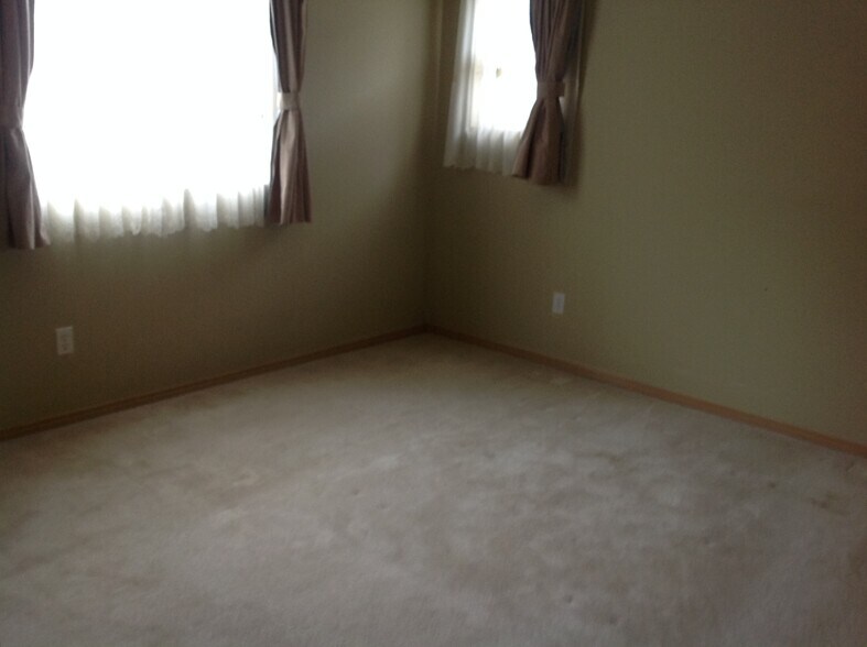 Building Photo - 14362 NE 189th Ct