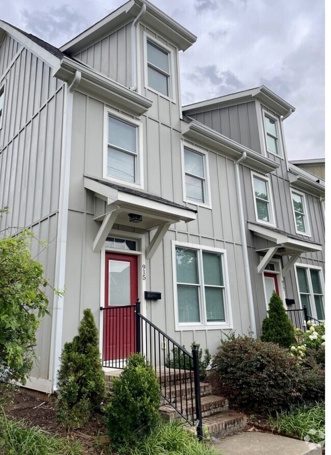 Building Photo - MLK @ Fairview