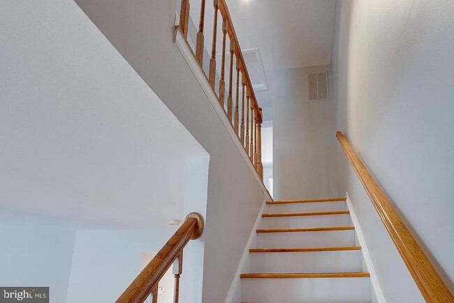 Building Photo - 12620 Monarch Ct