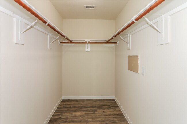 Building Photo - 2427 Lago Mirado Wy