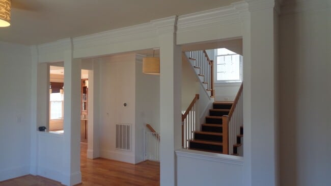 Building Photo - Spacious~Charming~Dilworth! 3800 SF 4 Beds 3.5 Baths