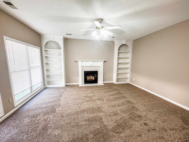Building Photo - 624 Landing Party Ln