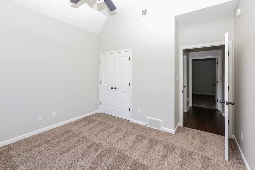 Building Photo - 6219 Arlington Ln