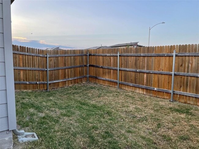 Building Photo - 14013 Heywood Dr