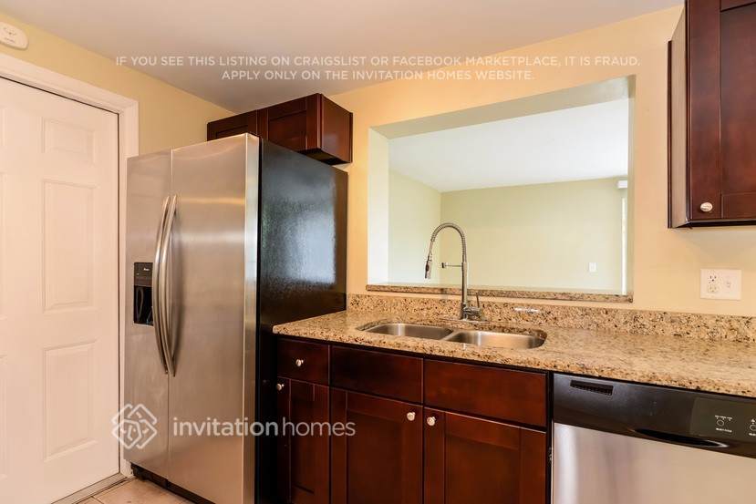 Building Photo - 6419 Willow Wood Ct