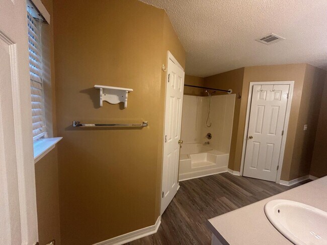 Building Photo - 1267 Jefferyscot Dr
