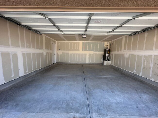 Building Photo - Beautiful 2024 Build 3 Bedroom Home- Move ...