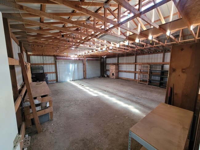Building Photo - 11665 Blaney Rd S