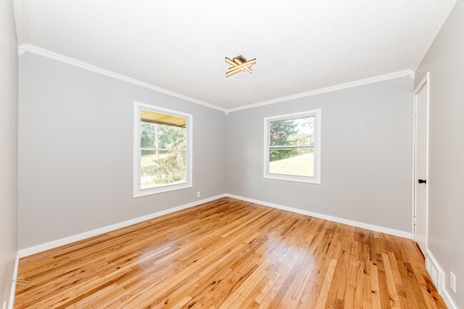 Building Photo - S76W19414 Prospect Dr