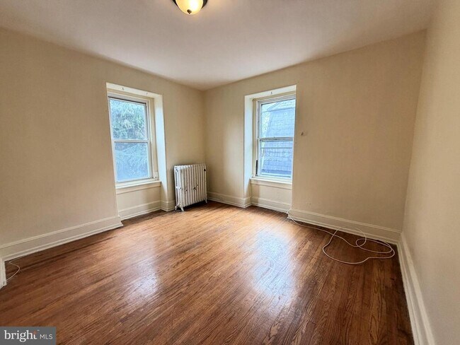 Building Photo - 4718 Hazel Ave