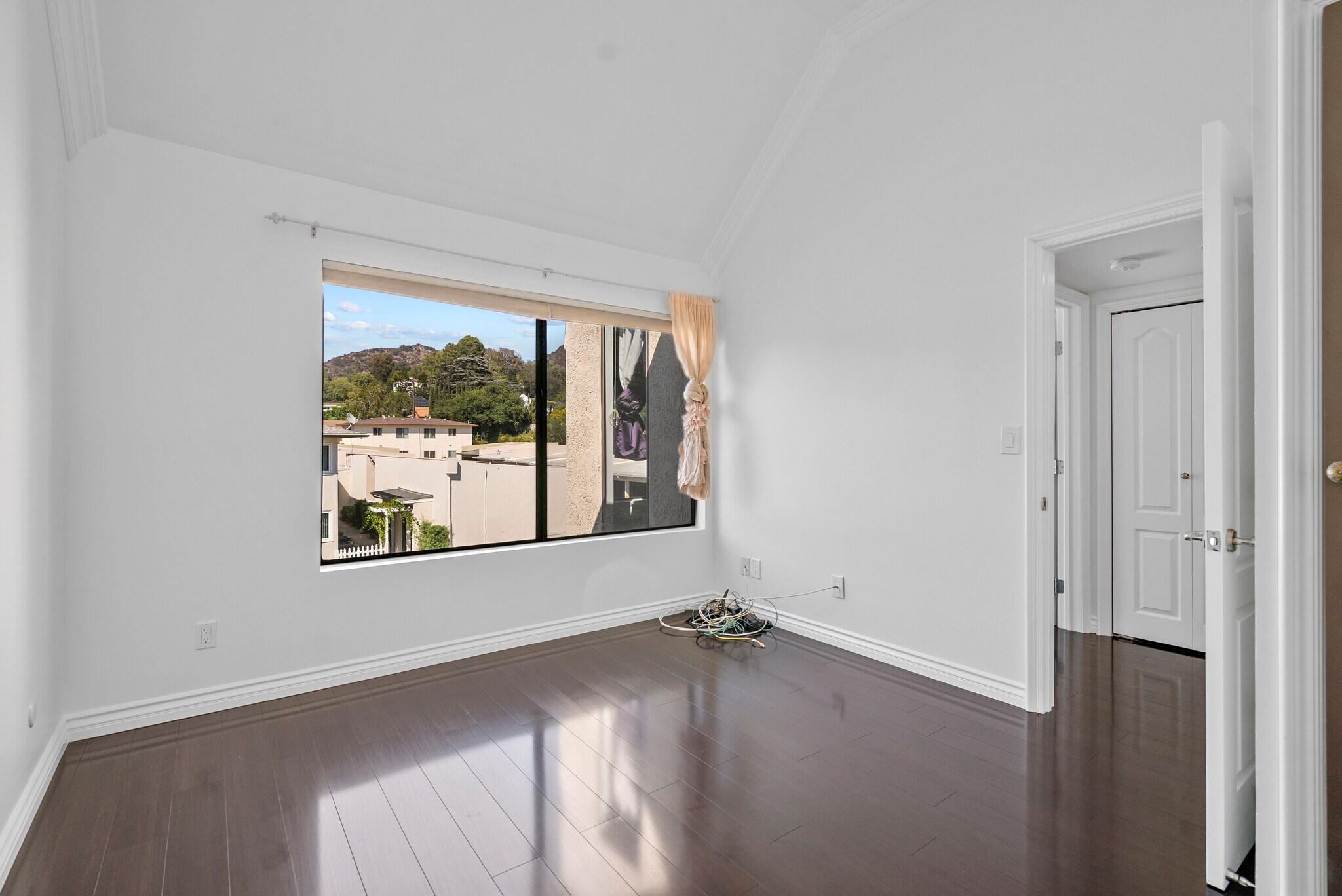 2nd Bedroom with vaulted Ceilings - 1734 N Verdugo Rd