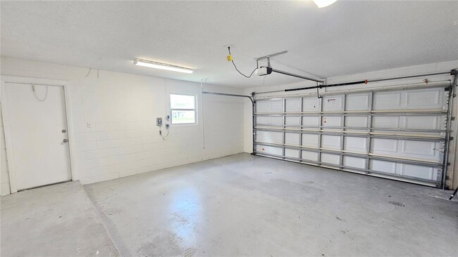 Building Photo - 12112 Rotuma St