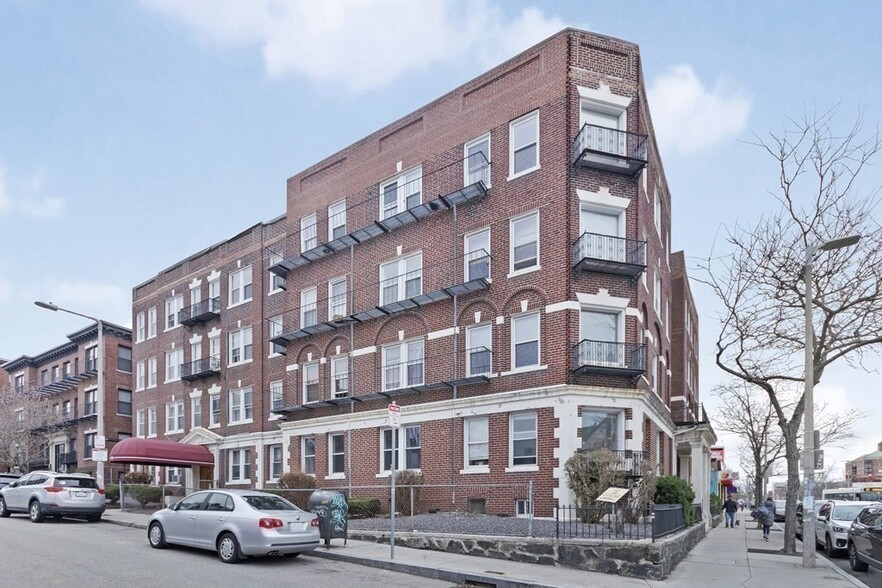 Building Photo - 47 Park Vale Ave