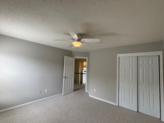 Building Photo - 3301 Sacramento Dr