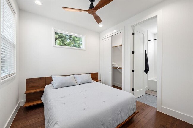 Building Photo - 2609 Willow St