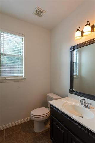 Building Photo - 808 Lake Forest Trl