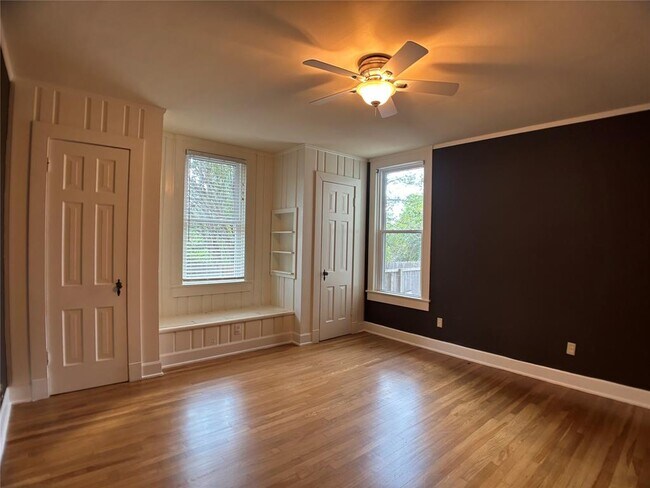 Building Photo - 5808 Coventry Ln