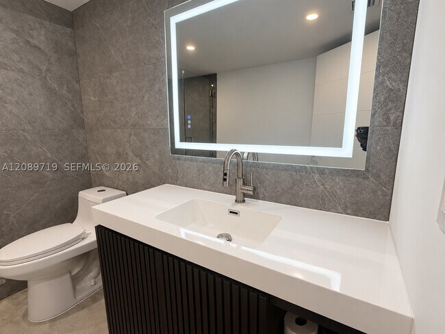 Building Photo - 5781 Biscayne Blvd