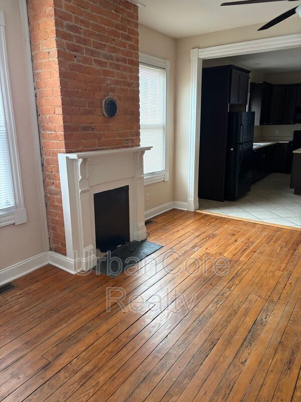 Building Photo - 410 N 32nd St