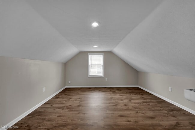 Building Photo - 4610 Yorkshire Ave