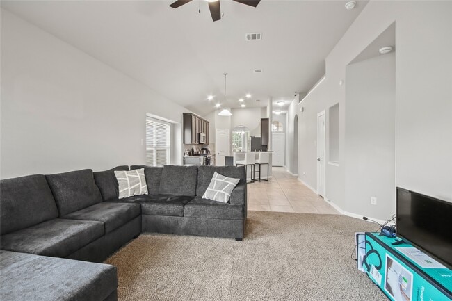 Building Photo - 12519 King Harry Dr