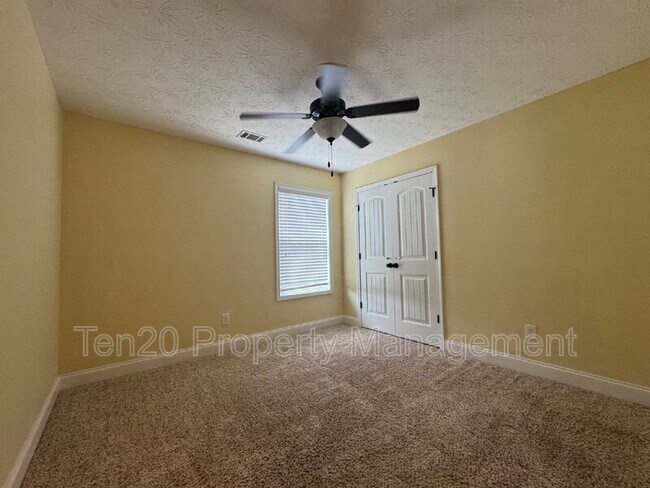 Building Photo - 7471 Coppice Dr