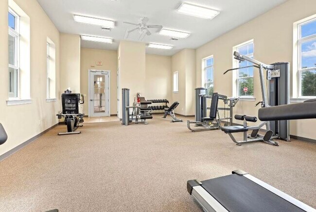 Building Photo - 254 Seville Pkwy