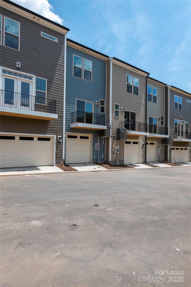 Building Photo - 116 Judson Ave
