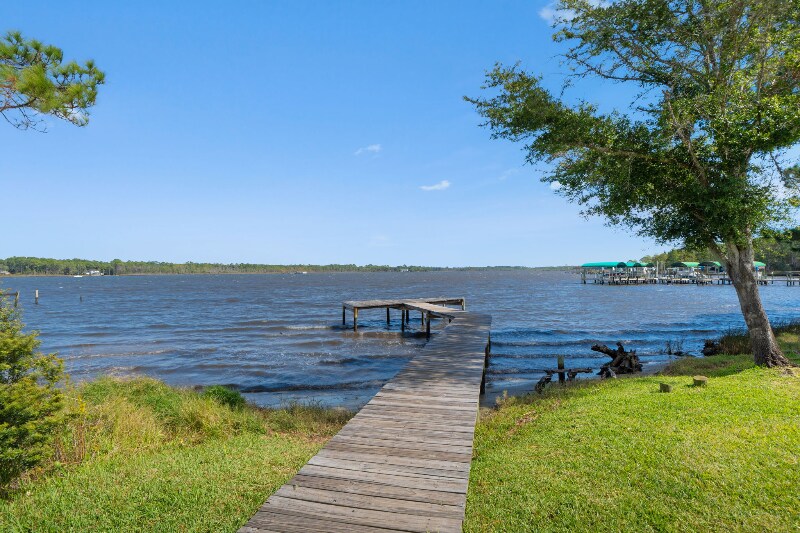 Building Photo - 2711 Bay Club Dr