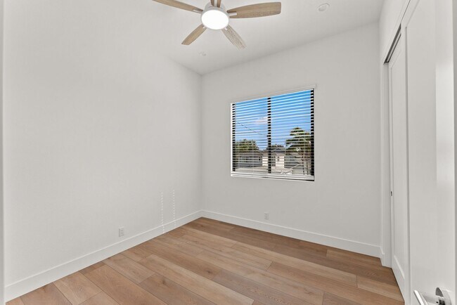 Building Photo - 6946 Glidden St