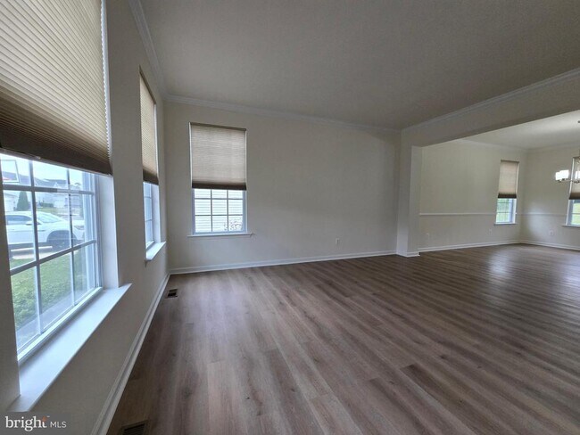 Building Photo - 173 Heartleaf Ln