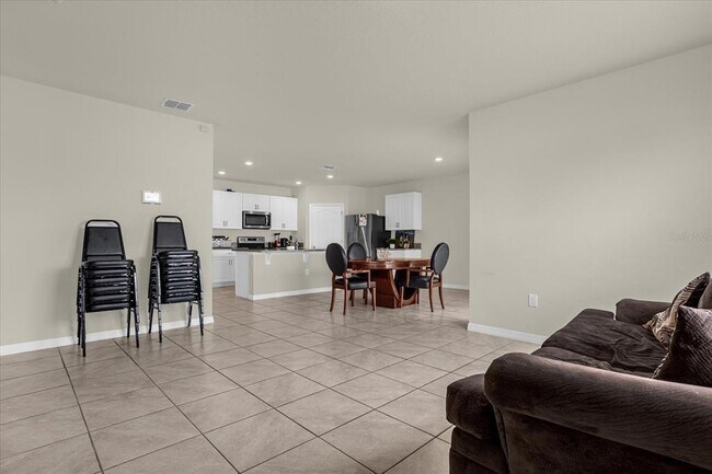 Building Photo - 1842 Egret Meadows Ave