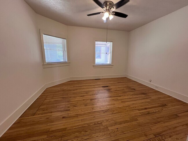 Building Photo - Recently Remodeled Single Family Home within Blocks of Downtown Grand Rapids!