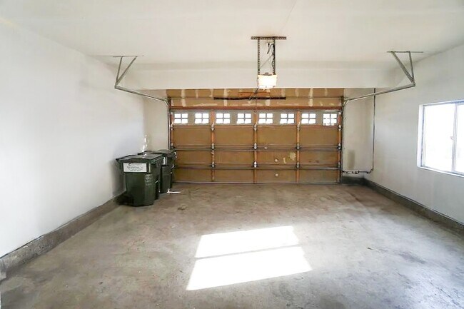 Building Photo - 10489 Tracewood Cir