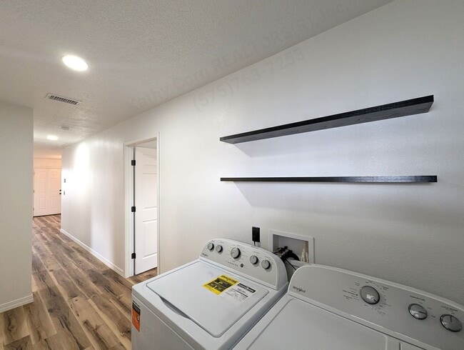 Building Photo - 140 Chisum Dr
