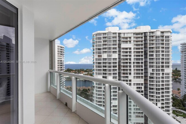 Building Photo - 21205 Yacht Club Dr