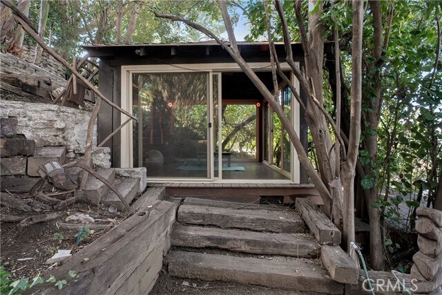 Building Photo - 3642 Alta Mesa Dr